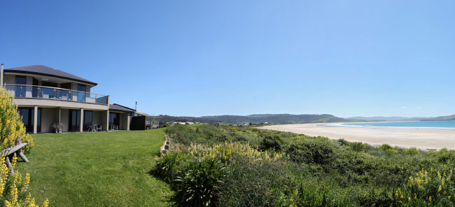 Salthouse and Curio Bay beach